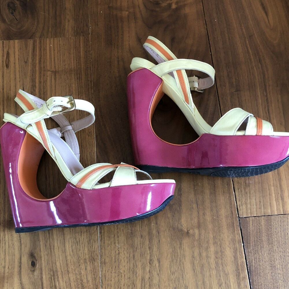 Stuart Weitzman Cut-Out Pink Yellow Color Block Wedge Platform Sandals 7.5M - Picture 4 of 11